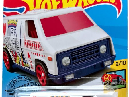 2020 Hot Wheels Mainline #068 - Super Van King of Hearts (White) GHC21 Online Sale